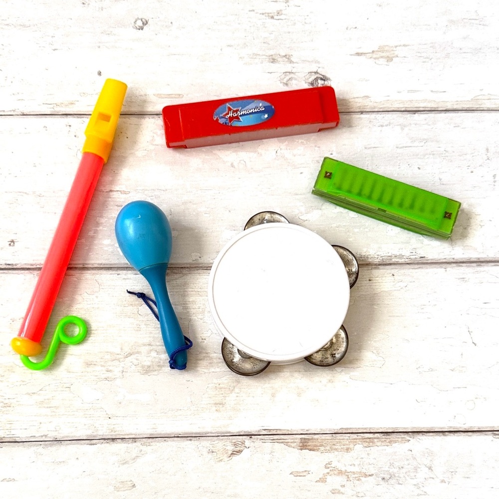 Kids Musical Instruments Toy Bundle Harmonica Penny Whistle Maraca Tamborine Set